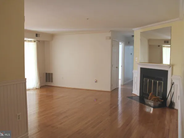 2071 Alice Ave #2071-204, Oxon Hill, MD 20745