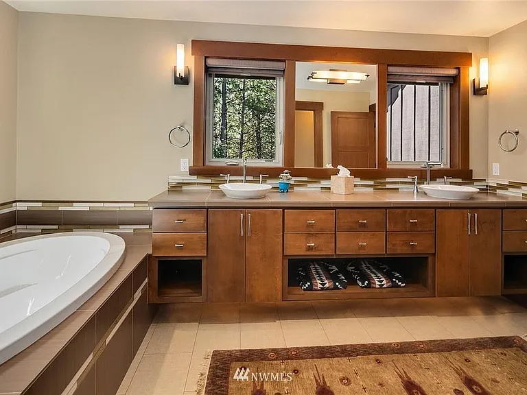 230 Equinox Dr — Photo 13