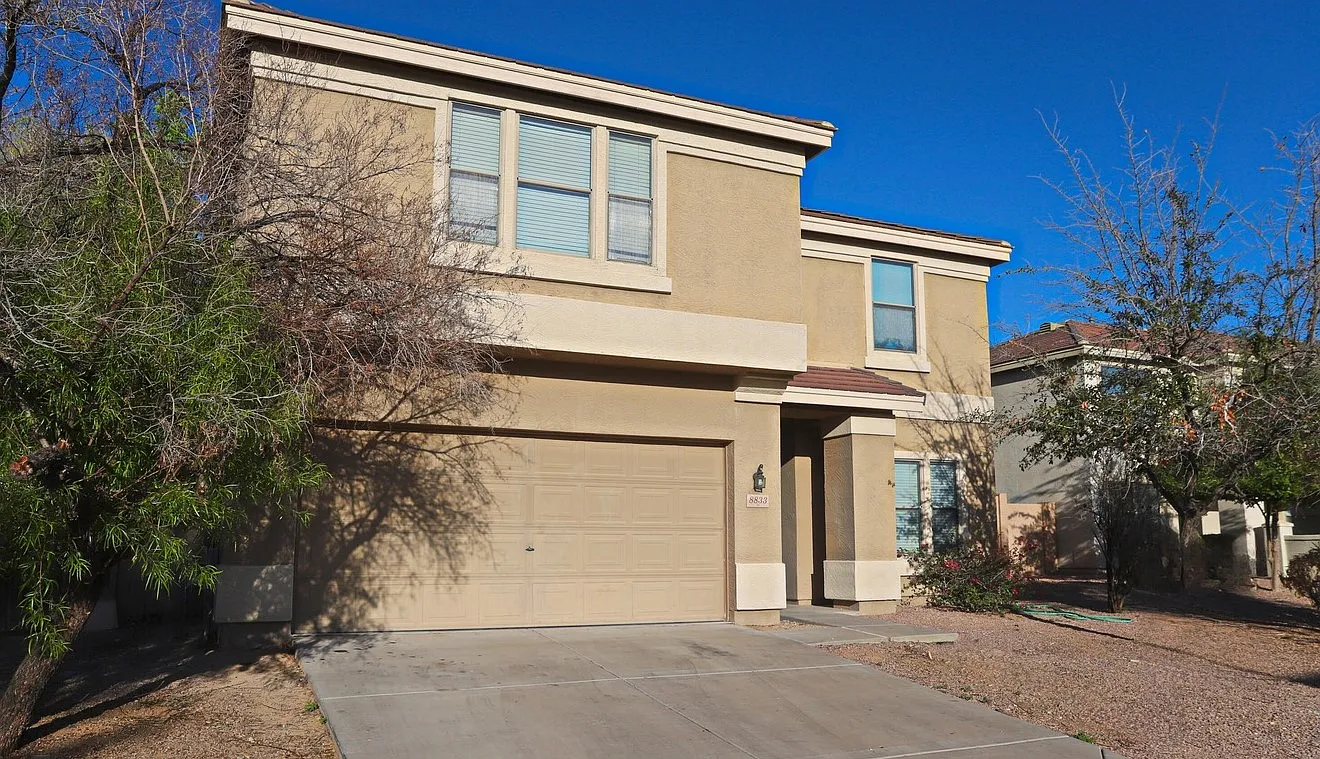 4 bed, 2806 sqft, $2,910 — Photo 2