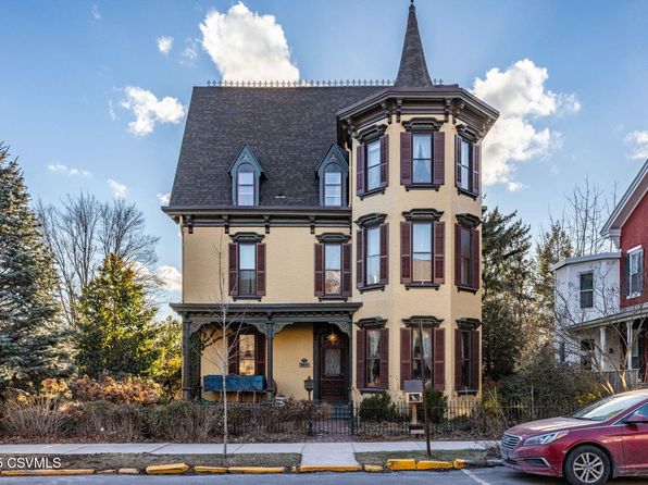 135 S 3rd St, Lewisburg, PA 17837