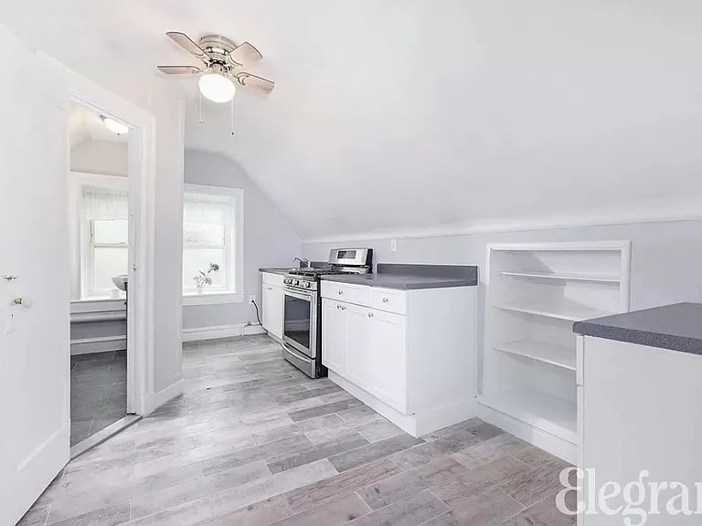 25 Cedar St — Photo 3