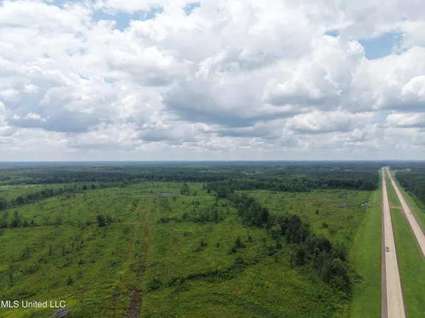 1 Us Highway 82, Starkville, MS 39759