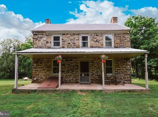 380 E Dark Hollow Rd, Pipersville, PA 18947