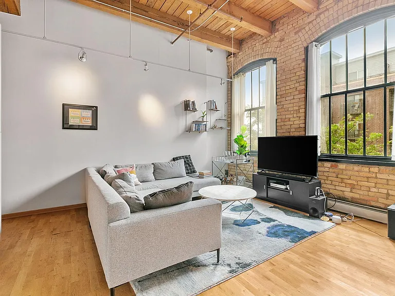 400 N 1st St #308 — Photo 2