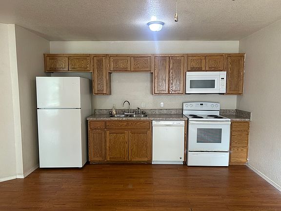 2nd image of 2323 Jordan St #2321