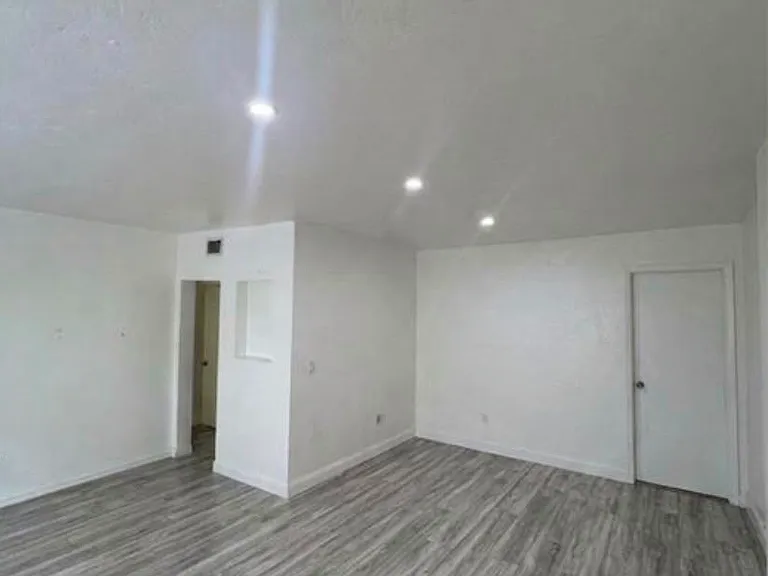 1258 Marseille Dr #0 — Photo 5