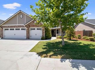 7297 W San Jose Ave, Fresno, CA