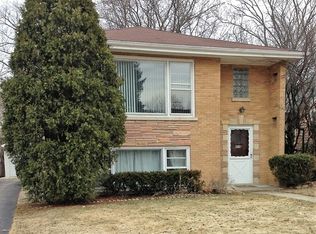 3 S June Ter, Lake Forest, IL 60045