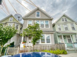 146 John St, Staten Island, NY 10302