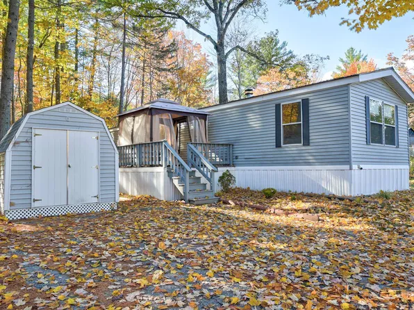 42 Buckingham Drive, Conway, NH 03818