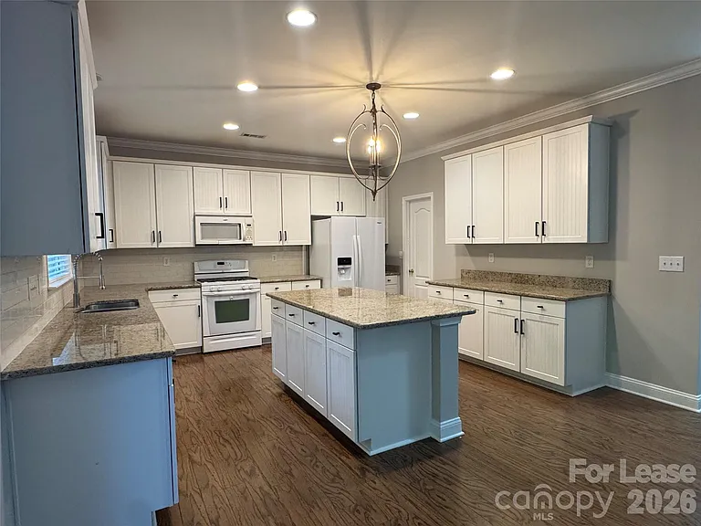 10921 Rousay Rd — Photo 2