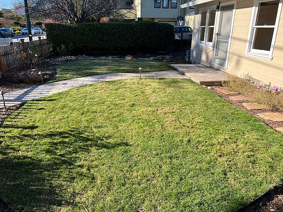 2nd image of 1914 San Luis Ave
