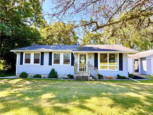 2540 Mill St, Auburn, NY 13021