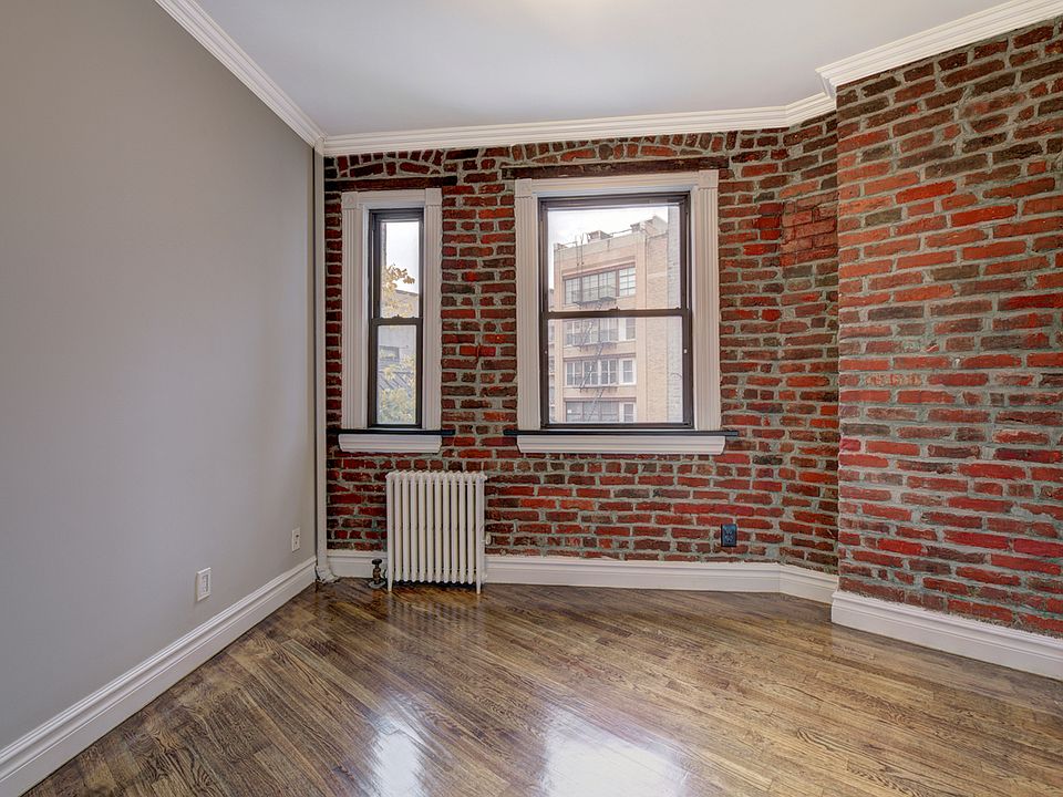 1st image of 327 E 8th St #D3