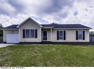 3570 Pioneer Dr, Hope Mills, NC 28348