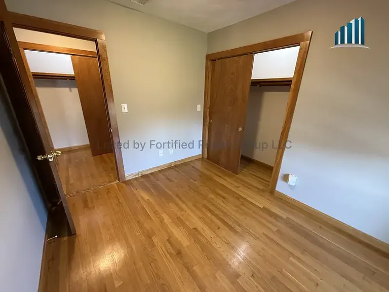 132 Hall St #3 — Photo 4