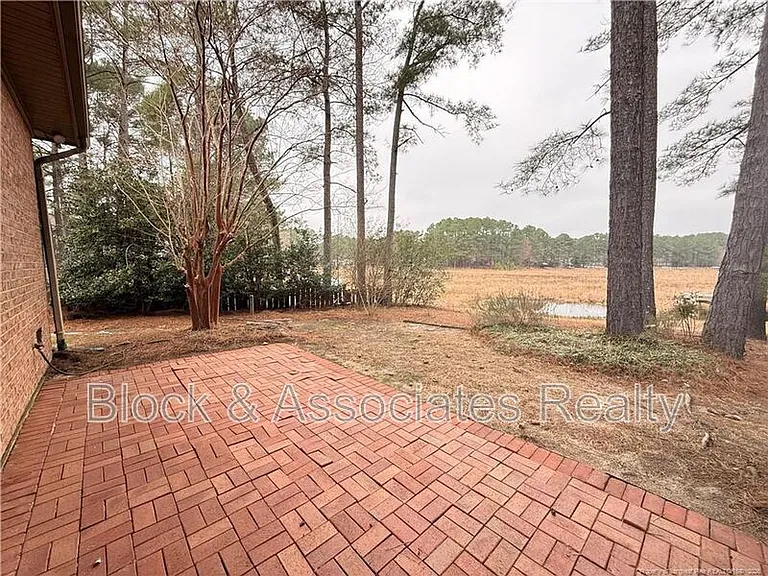1165 Greenbriar Dr — Photo 25