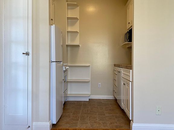 5th image of 2190 Beach St APT 206