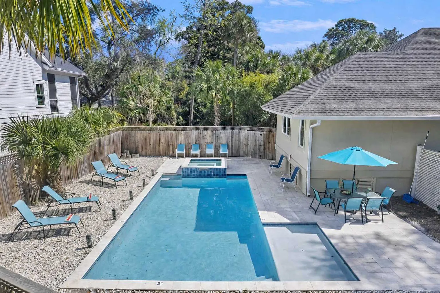 5 bed, 6.0 bath, 2992 sqft, $9,647 — Photo 4