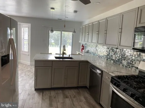 114 Mohican Ln, Little Egg Harbor, NJ 08087