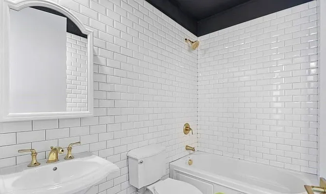 Rented by CT Green Management LLC | media 4