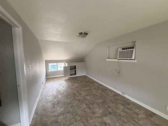 5th image of 7010 Corsicana St #B