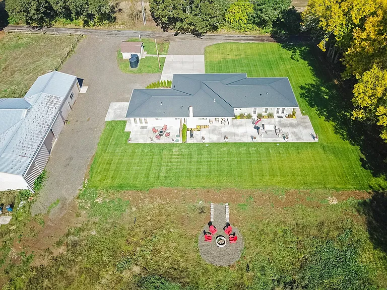 21390A SW McInnis Ln — Photo 43