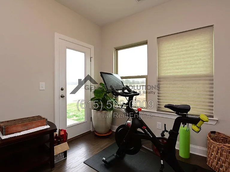 1028 Fenner Ln — Photo 26
