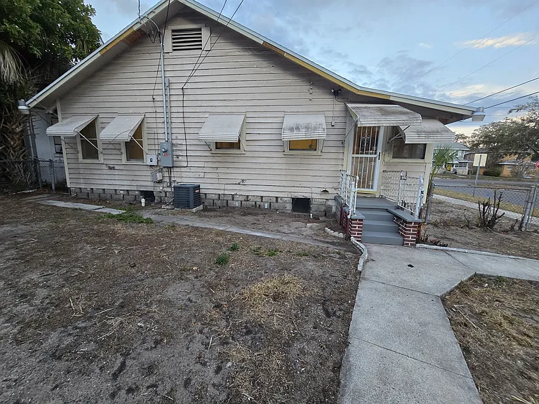 2035 16th St S — Photo 16