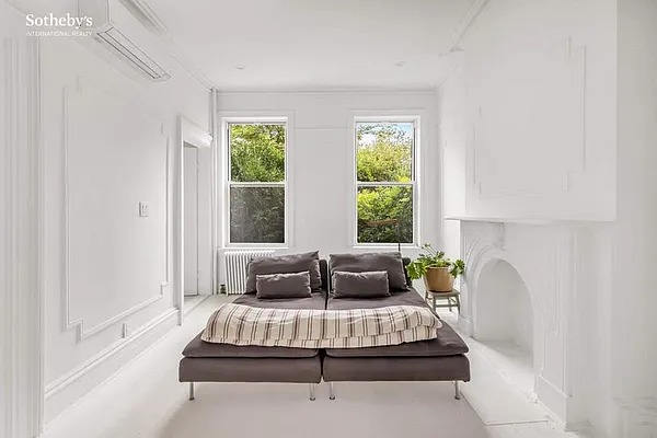 Rented by Sotheby's International Realty | media 5