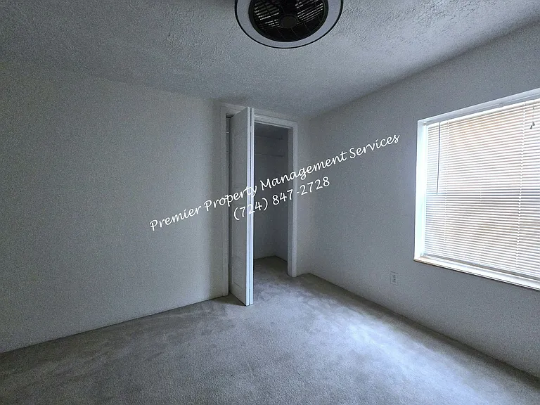 455 E Jefferson St — Photo 13