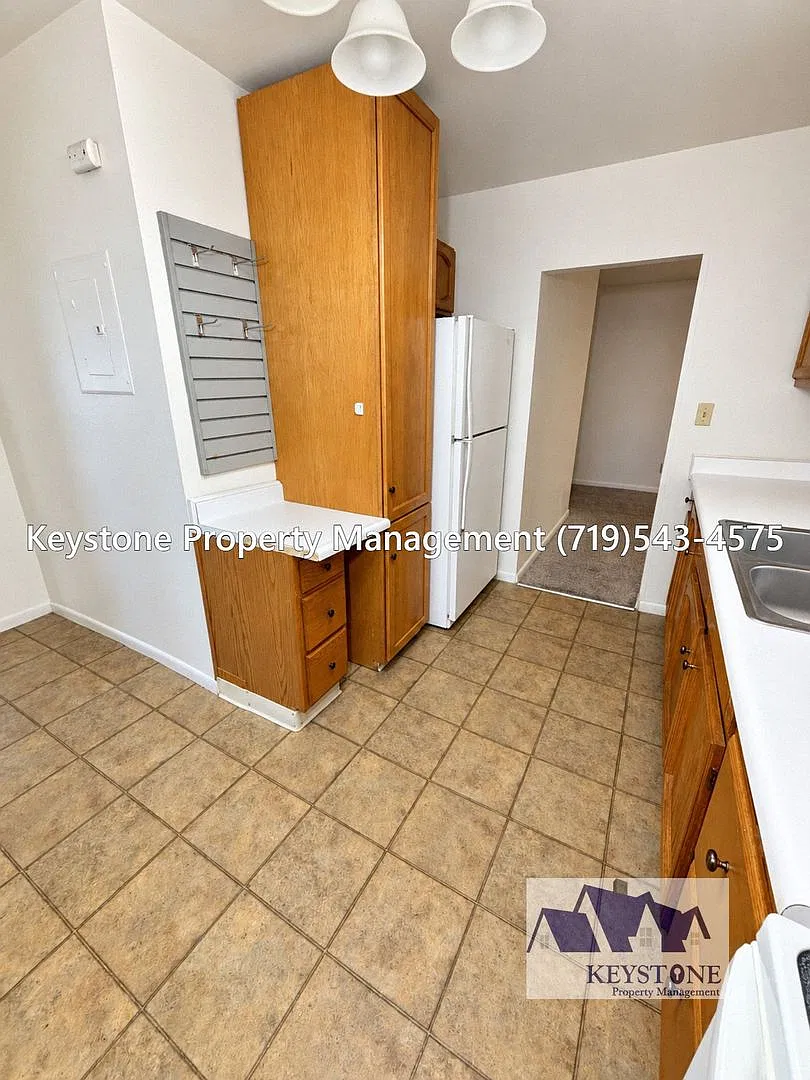 $475 Off 1st Month & Application Fee Reimbursed! 2nd Floor Apartment With Interior Entrance - $95... — Photo 4