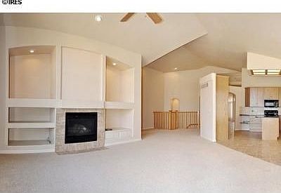 4th image of 580 Lakeside Pl