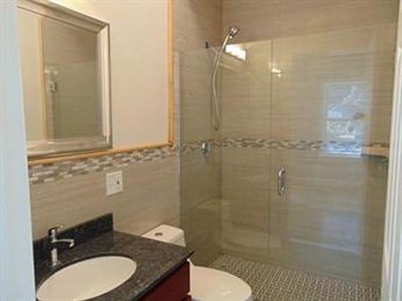 5th image of 87 Newbury Ave #5