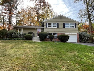 54 Meadowview Rd, Holyoke, MA, 01040