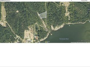 13 Trace Harbor Dr, Dover, TN 37058