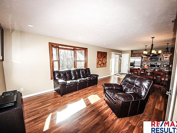 5th image of 631 S 6th St