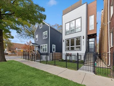 3576 W Wabansia Ave #1, Chicago, IL, 60647