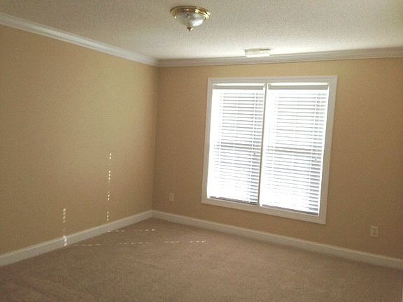 5th image of 306 Sandy Knob Ln