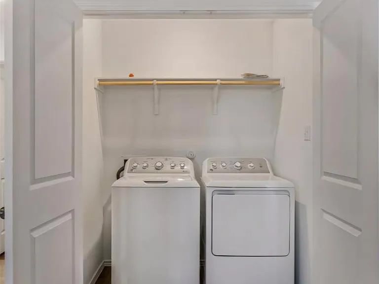 1123 Catfish Ln — Photo 12