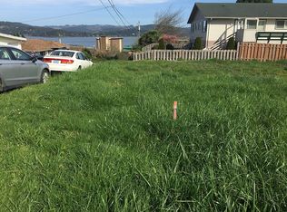 3245 Sheridan Ave, North Bend, OR 97459