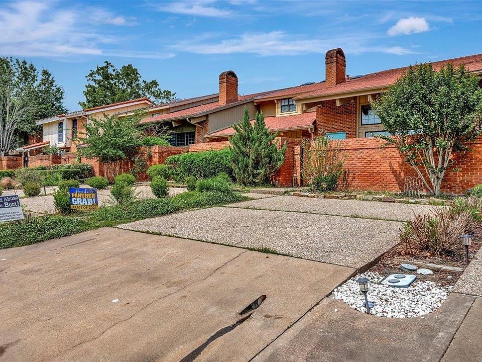 1st image of 813 Augusta Dr