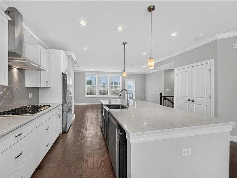 8013 Central Park Dr — Photo 13