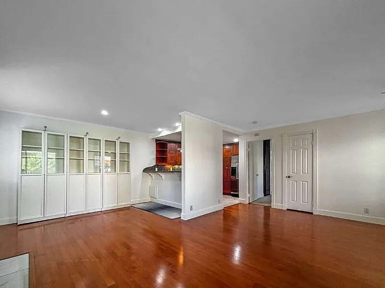 7422 Seastar Dr #4 — Photo 3