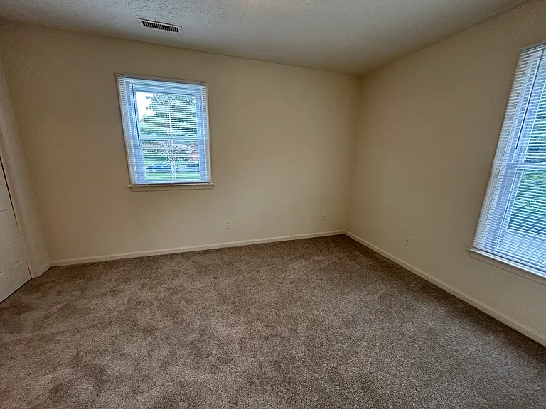 Beechwood Apartments — Photo 16