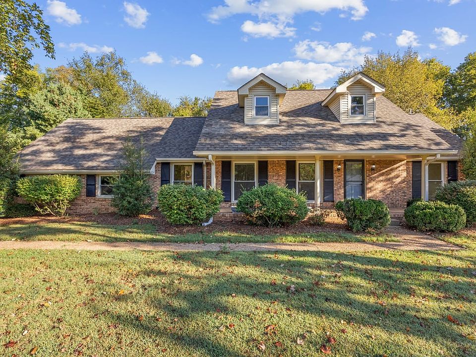 1st image of 108 Poteat Pl