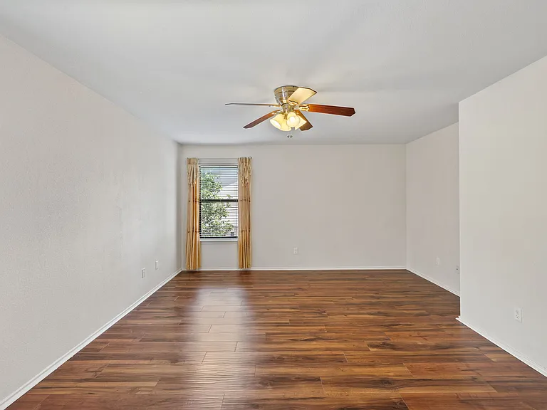 2101 Golden Arrow Ave — Photo 22