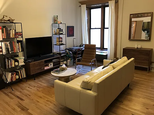 Rented by Yorgan Group, LLC | media 20
