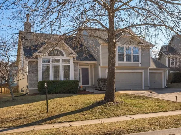 23703 W 54th St, Shawnee, KS 66226