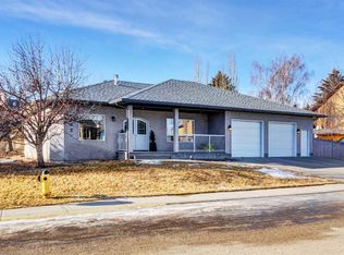 201 NE Aspen Way, Vulcan, AB T0L2B0